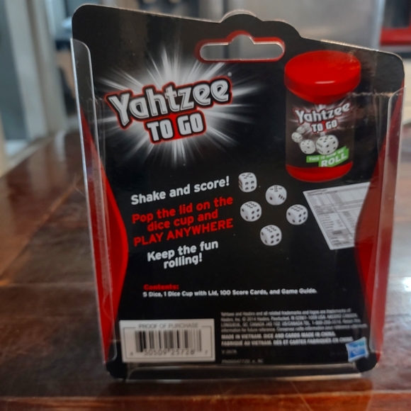 NWT Yahtzee To Go! - Picture 2 of 2